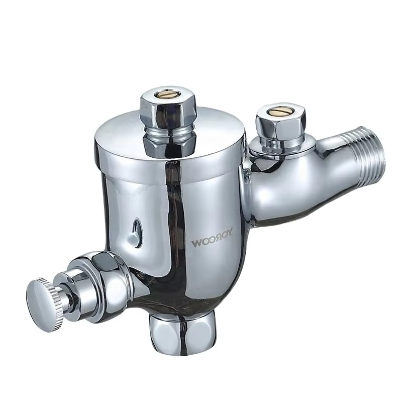 Robinet de chasse d'eau en laiton chromé de haute qualité pour salle de bains Robinet de chasse d'eau manuel
