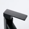 6118-300x300 Rubinetto singolo minimalista per lavabo ad acqua fredda Rubinetto per lavello in zinco nero con nucleo di valvola in ceramica Miscelatore per lavabo per villa e albergo