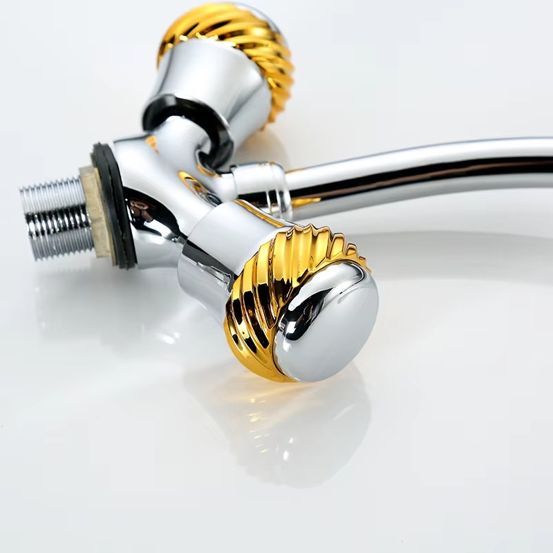 主图_F81ue5qU_6 Robinet de cuisine moderne pour hôtel eau chaude eau froide robinet à deux poignées en zinc chromé robinet d'évier de cuisine bon prix